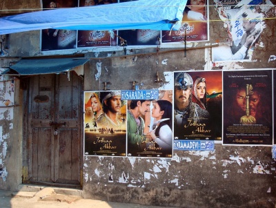 Ejemplos de carteleras para anuncios de cine